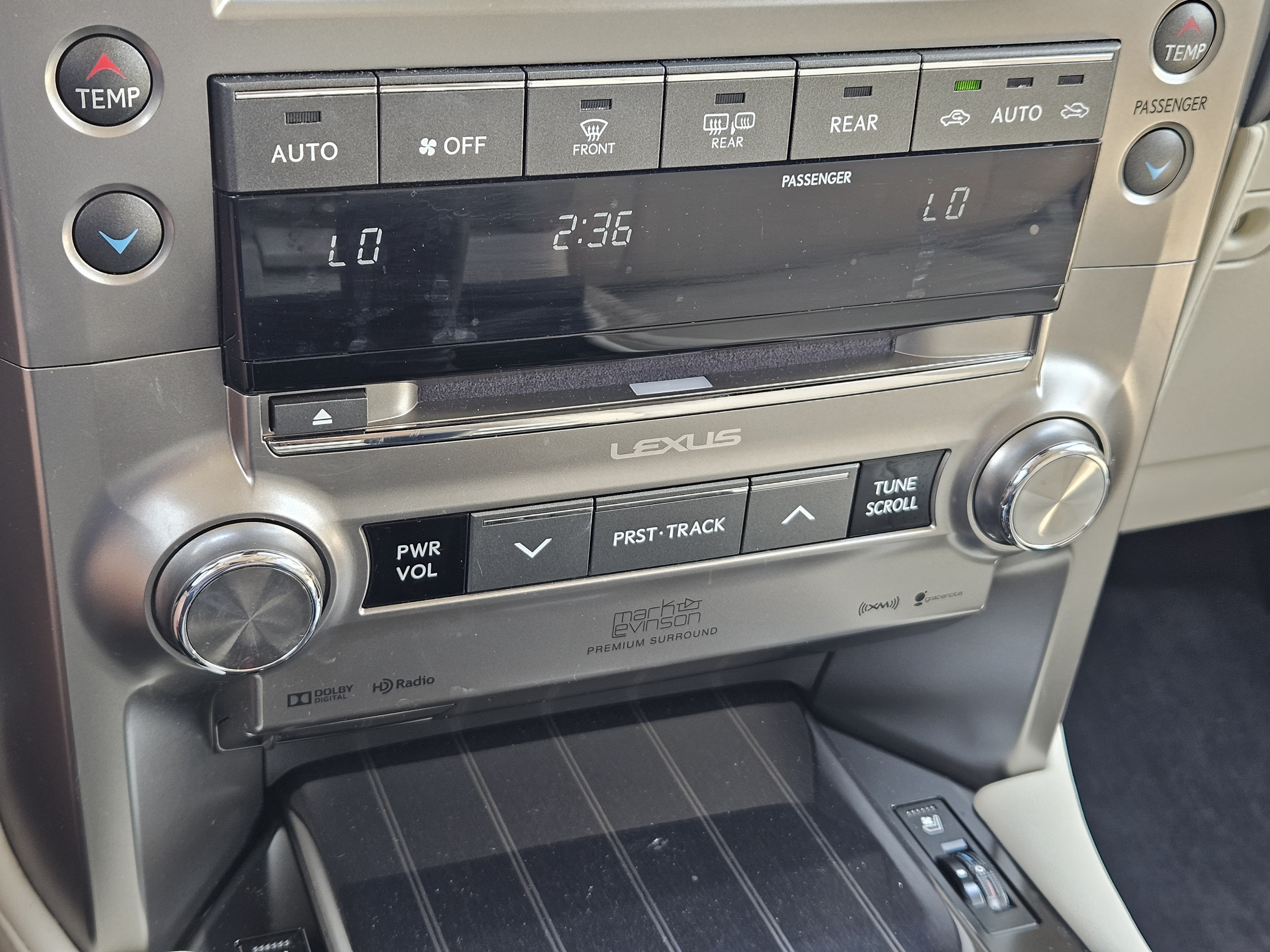 Used 2020 Lexus GX 460 Luxury w/ Accessory Package AWD/4WD image 19