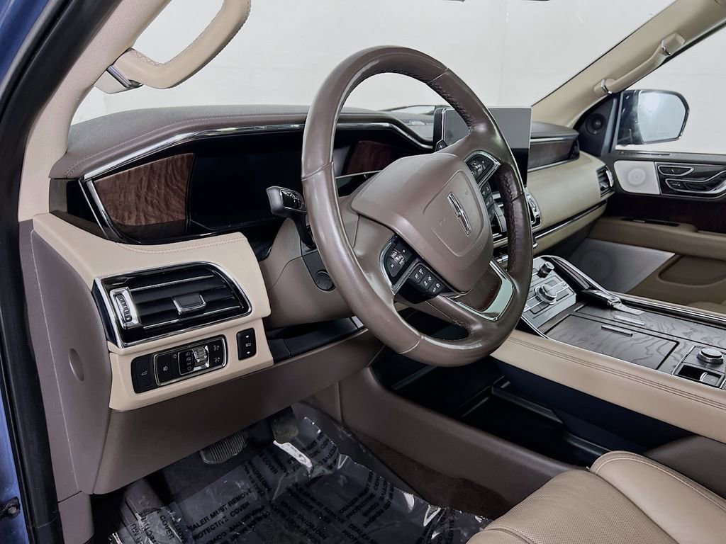 Used 2022 Lincoln Navigator L Reserve image 9