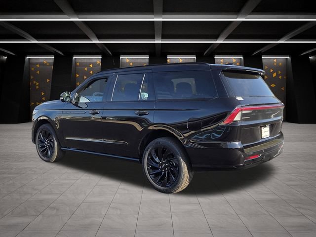 New 2026 Lincoln Navigator Reserve w/ Jet Appearance Package AWD/4WD video 3