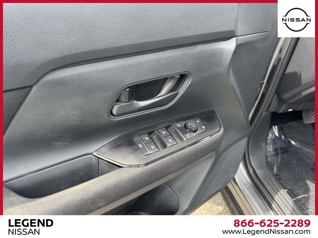 Used 2025 Nissan Kicks S AWD/4WD image 14