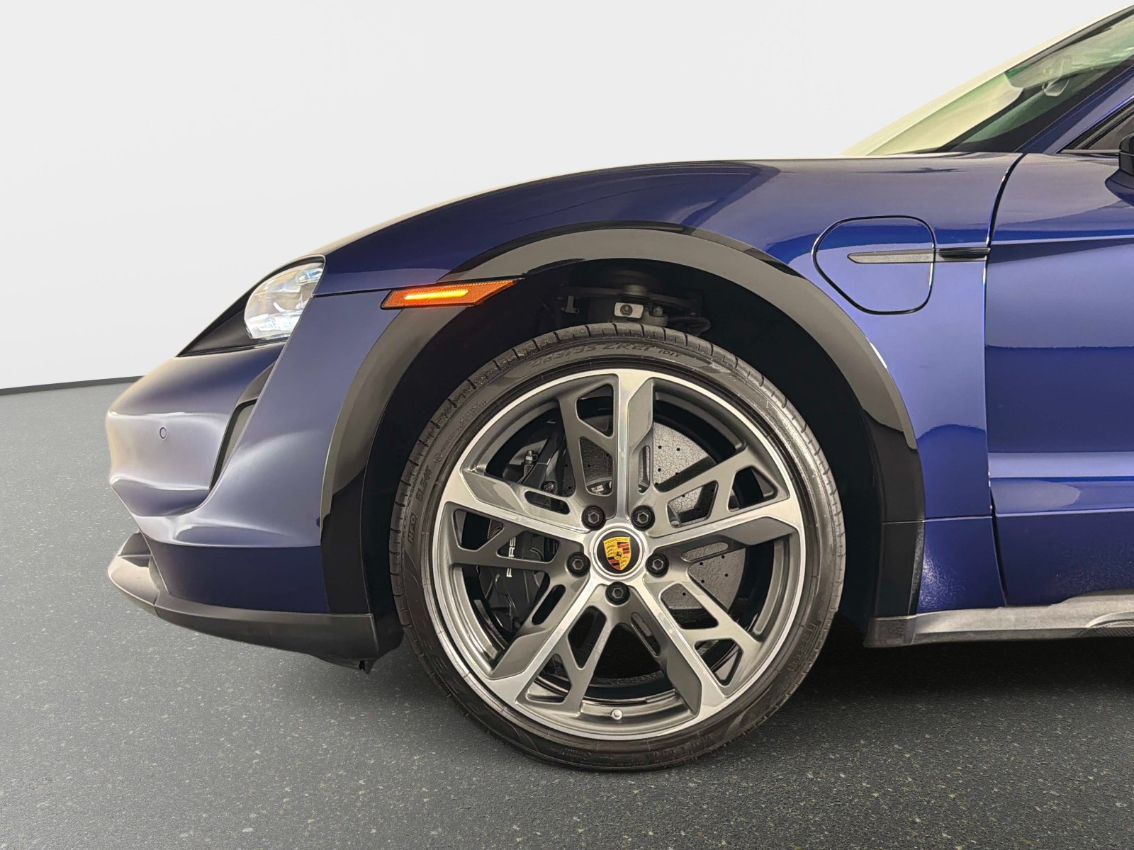 Used 2024 Porsche Taycan Turbo AWD/4WD image 19