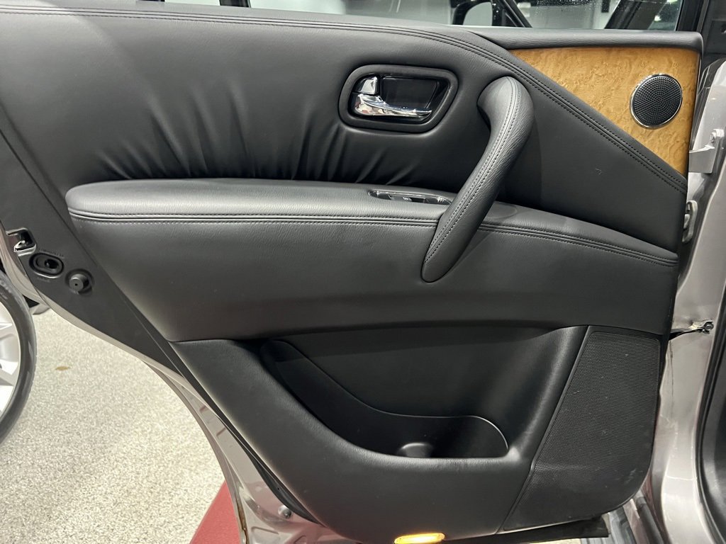 Used 2011 INFINITI QX56 4WD w/ Theater Pkg image 22