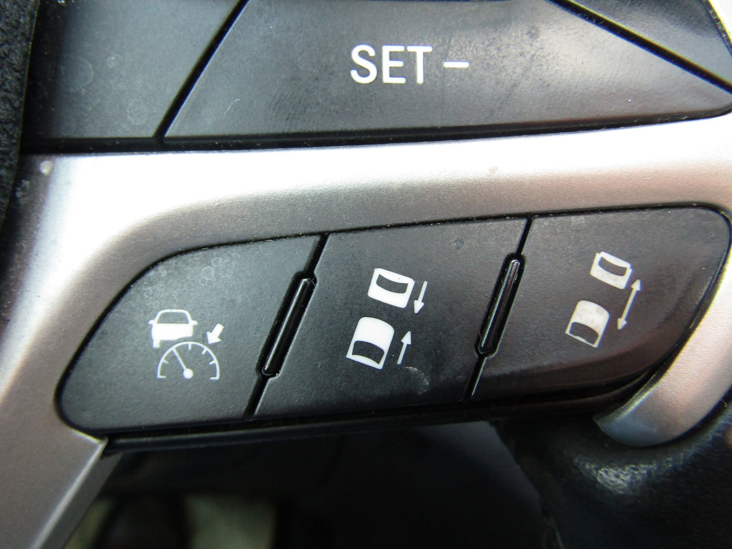 Used 2015 Jeep Grand Cherokee High Altitude image 36