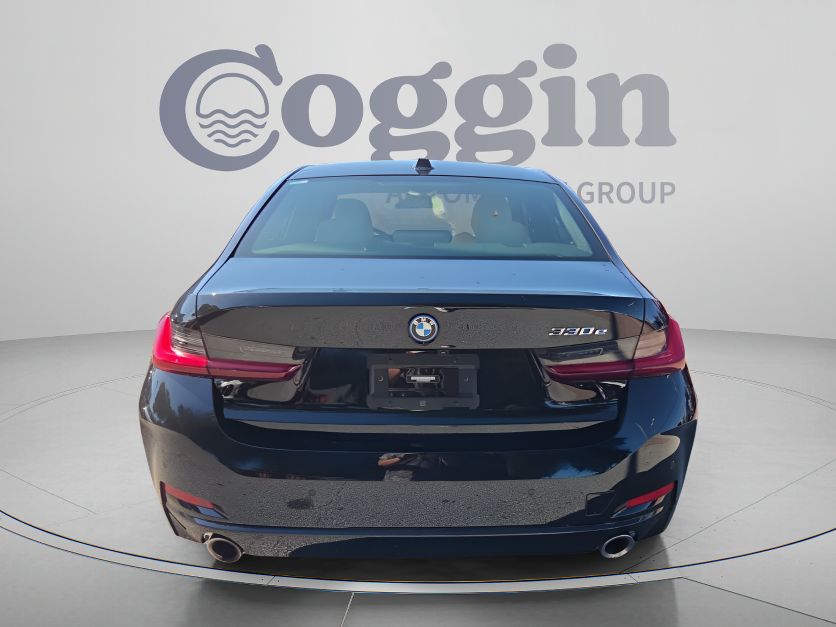 Used 2023 BMW 330e w/ Driving Assistance Package RWD image 4