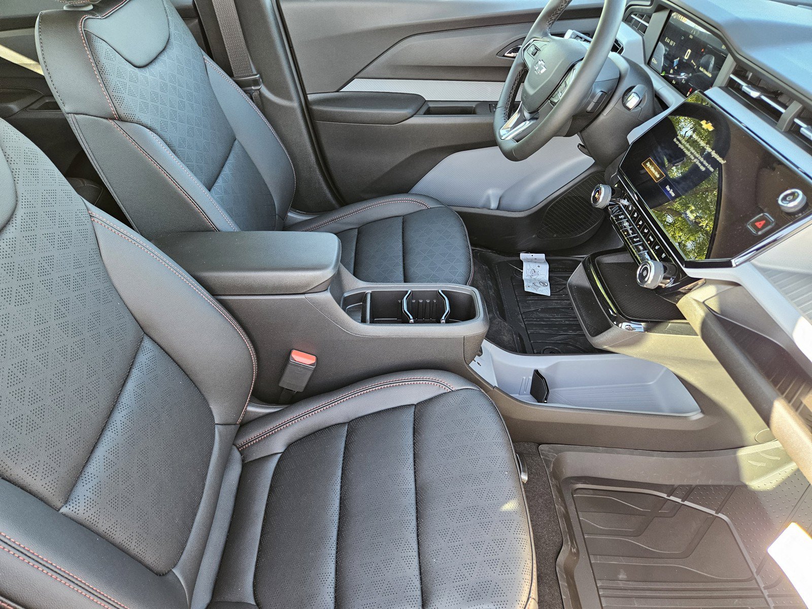 New 2027 Chevrolet Bolt RS w/ LPO, All-Weather Package FWD image 10