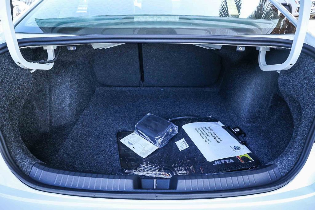 New 2026 Volkswagen Jetta SE image 38