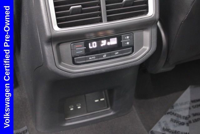 Used 2024 Volkswagen Atlas SE image 30