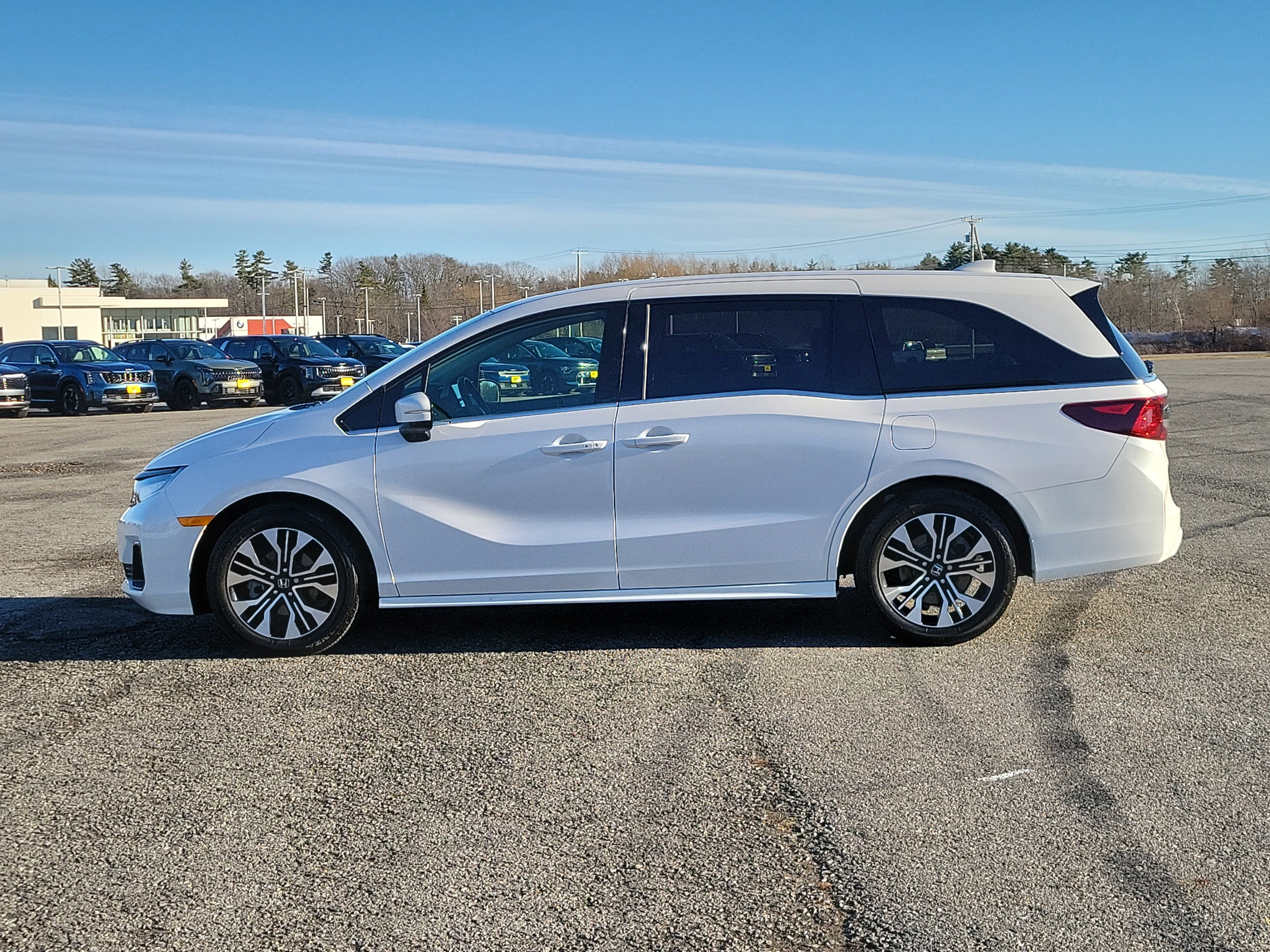 Used 2025 Honda Odyssey Elite image 8