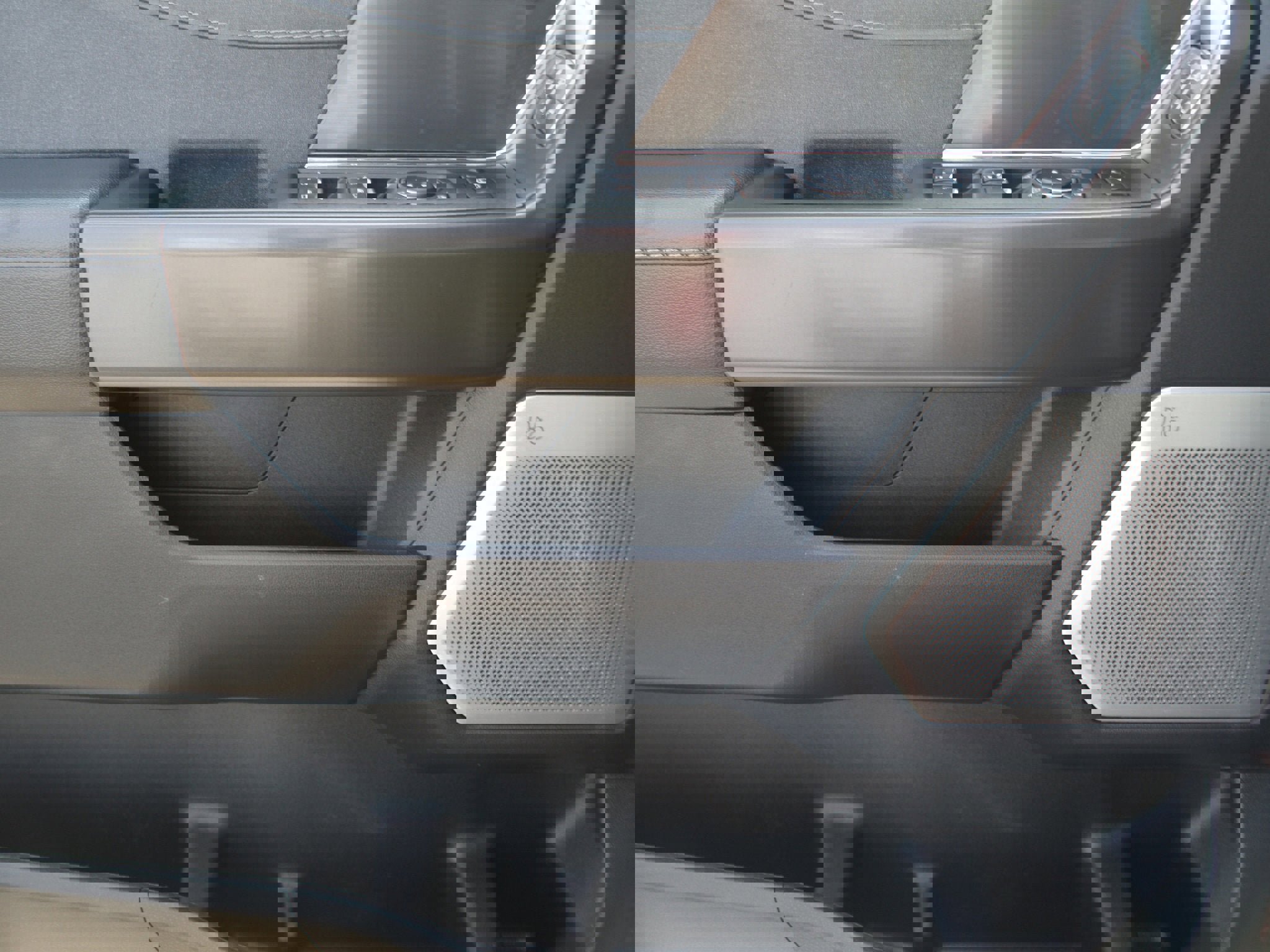 Used 2024 Ford F150 Lariat w/ Equipment Group 502A High image 28