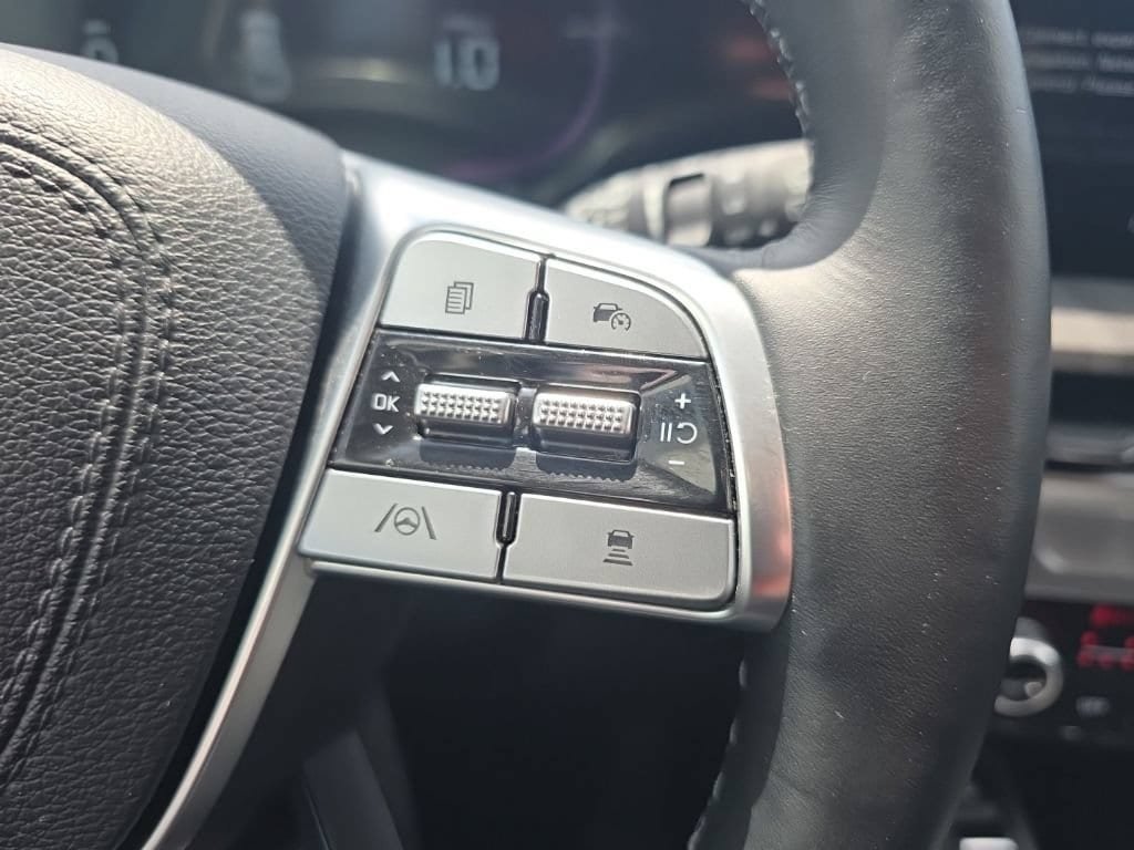 Certified 2024 Kia Telluride EX w/ EX Captain's Chair Package AWD/4WD image 13
