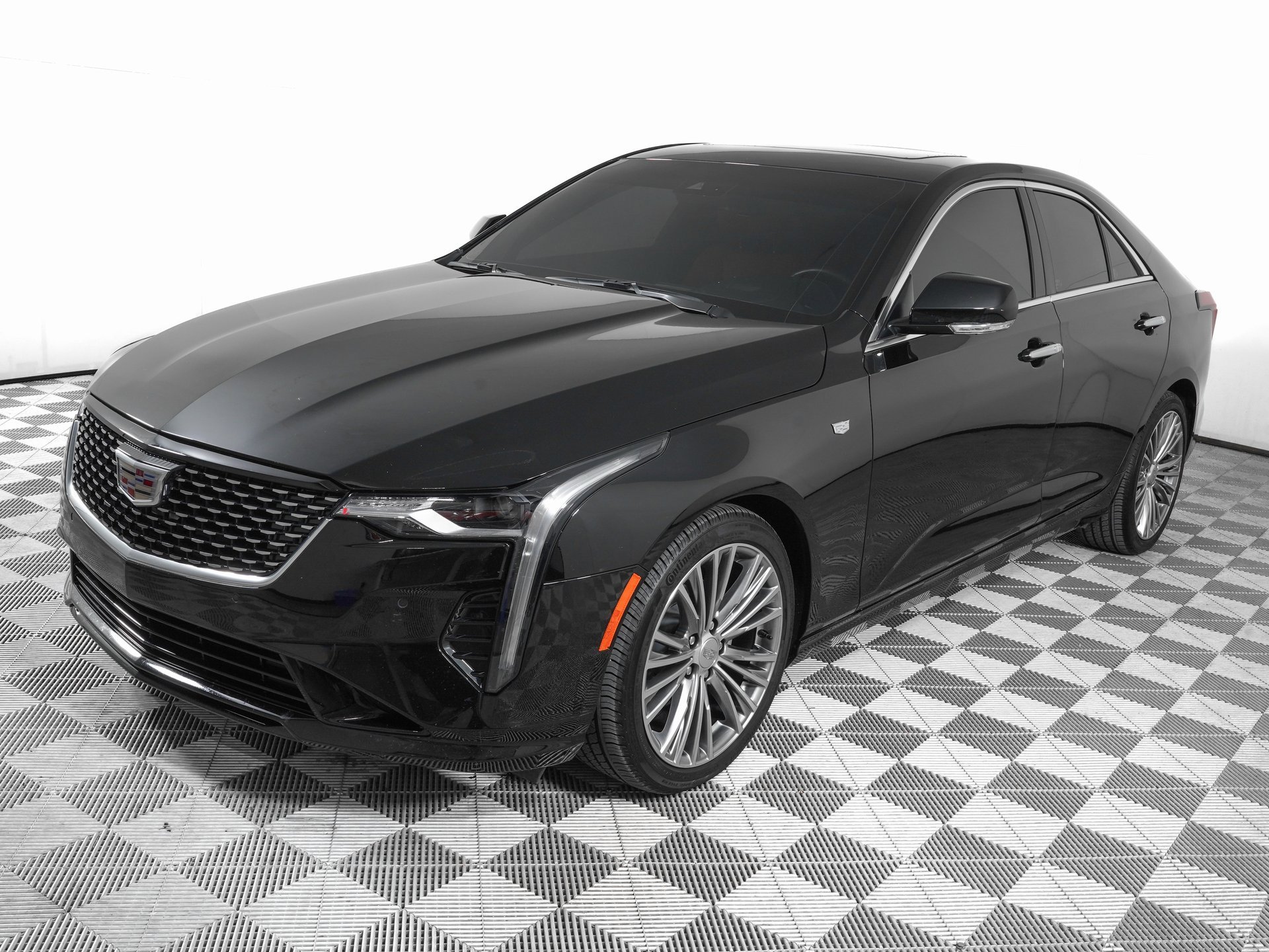 Used 2025 Cadillac CT4 Premium Luxury image 8