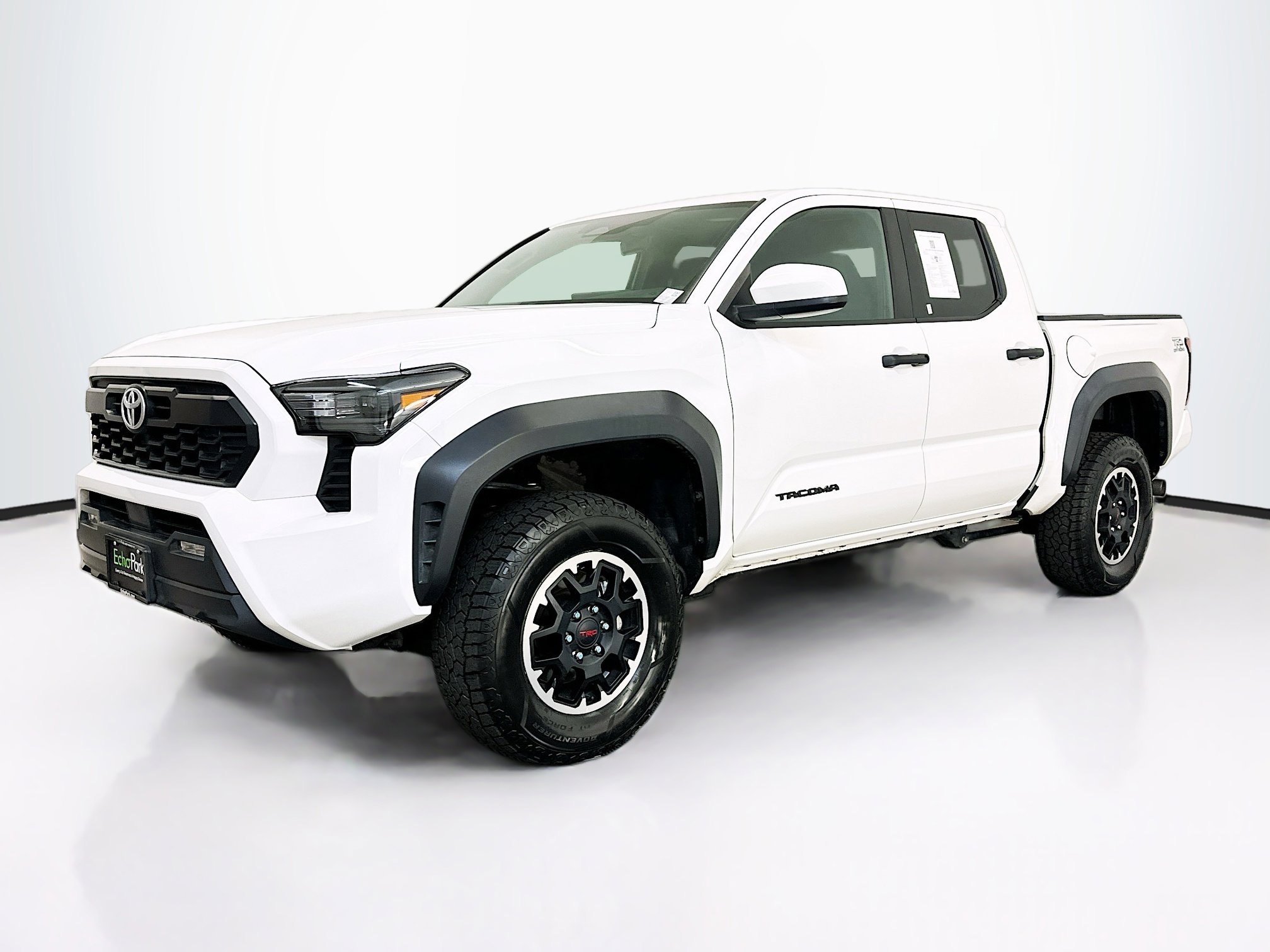 Used 2025 Toyota Tacoma TRD Off-Road image 3