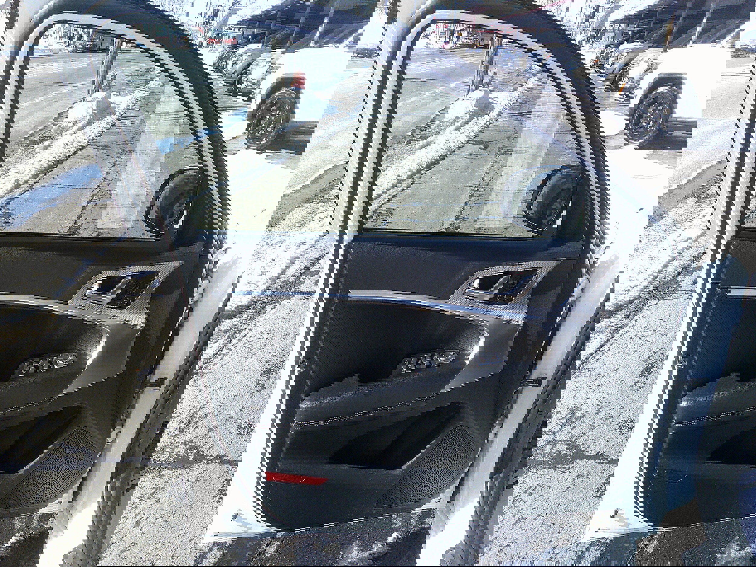 Used 2022 Genesis G70 3.3T image 18