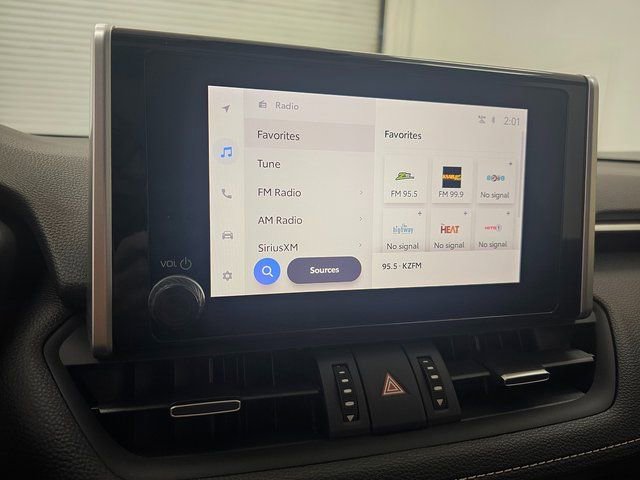 Used 2025 Toyota RAV4 XLE Premium image 20