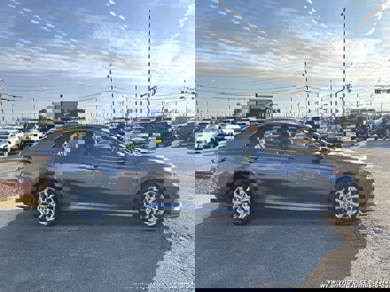 Used 2022 Toyota Camry LE image 4