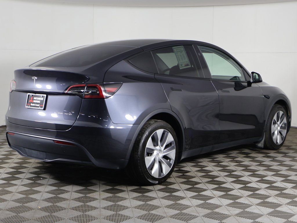 Used 2024 Tesla Model Y Long Range image 11