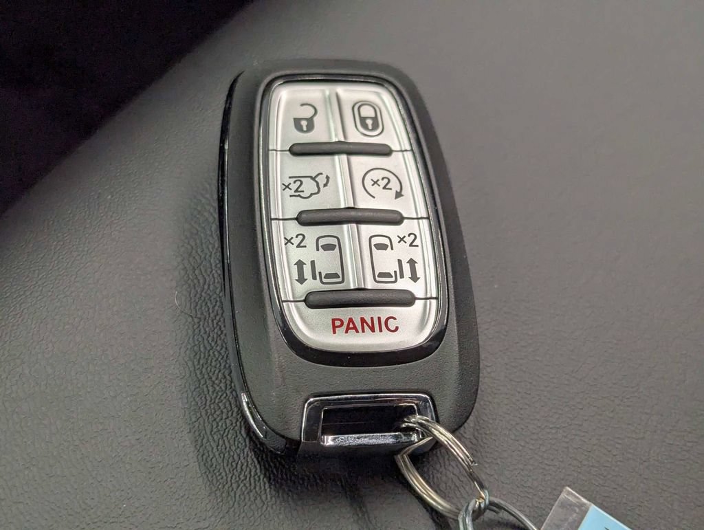 New 2027 Chrysler Pacifica Select w/ Family Tech Group FWD image 26
