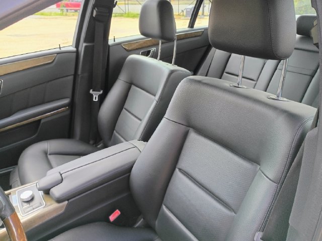 Used 2010 Mercedes-Benz E 350 Sedan image 30