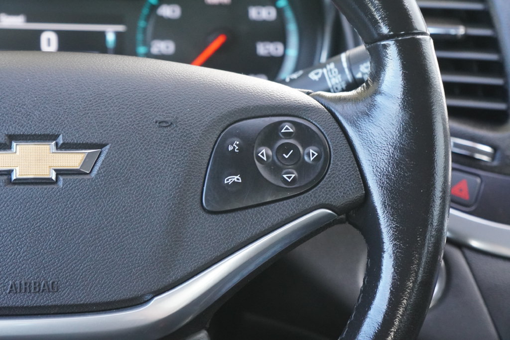 Used 2019 Chevrolet Impala LT FWD image 13