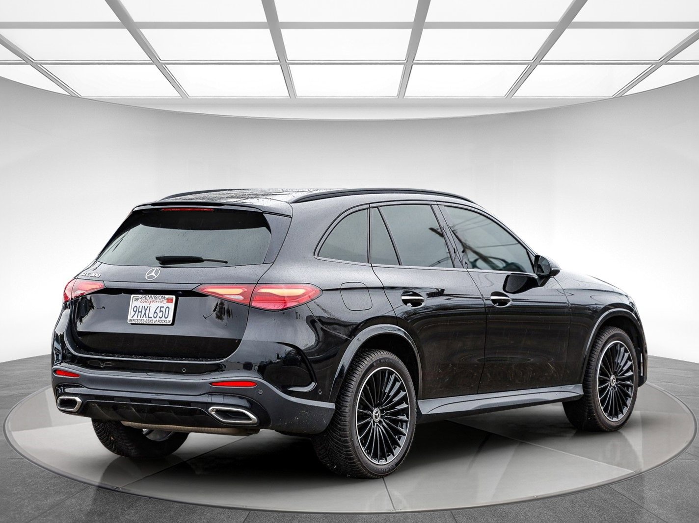 Used 2023 Mercedes-Benz GLC 300 image 3