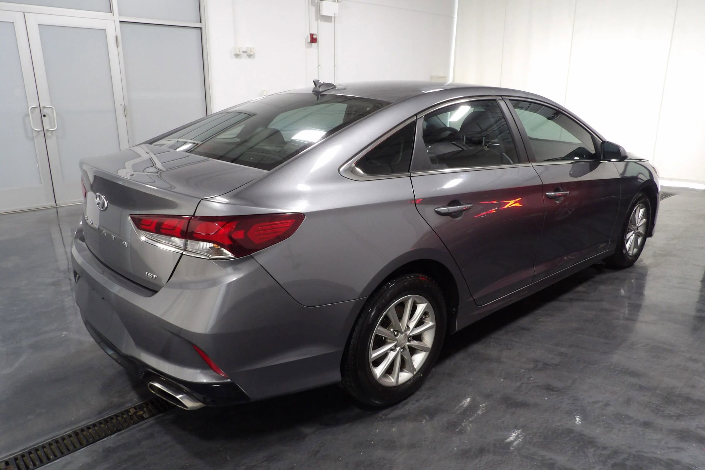 Used 2018 Hyundai Sonata ECO FWD image 4