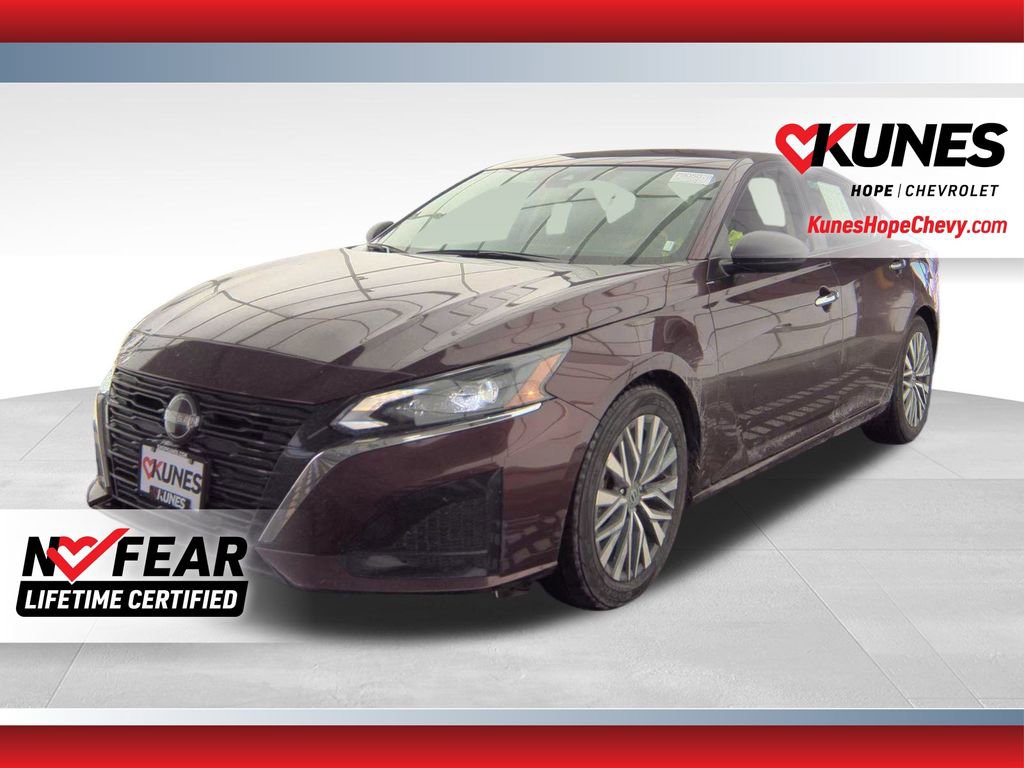 Used 2024 Nissan Altima 2.5 SV