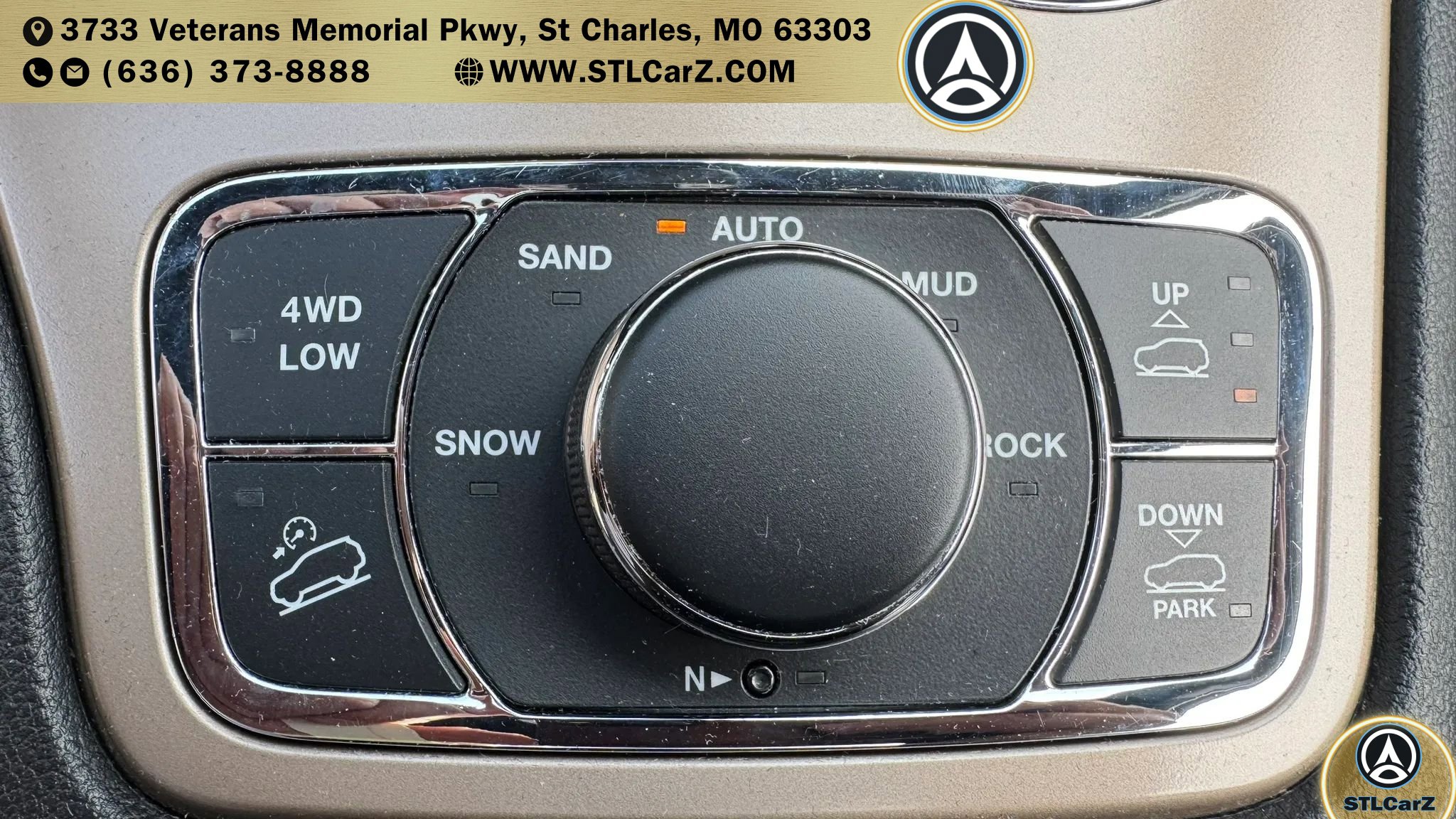 Used 2015 Jeep Grand Cherokee Overland w/ Advanced Technology Group image 14