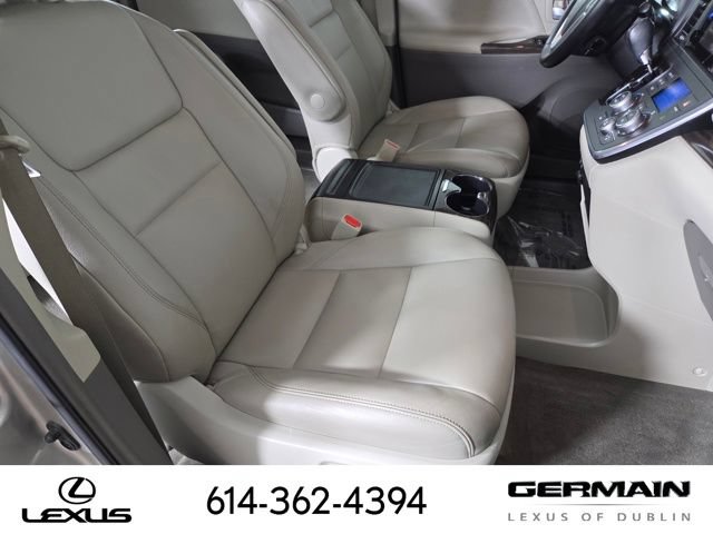 Used 2015 Toyota Sienna XLE FWD image 27