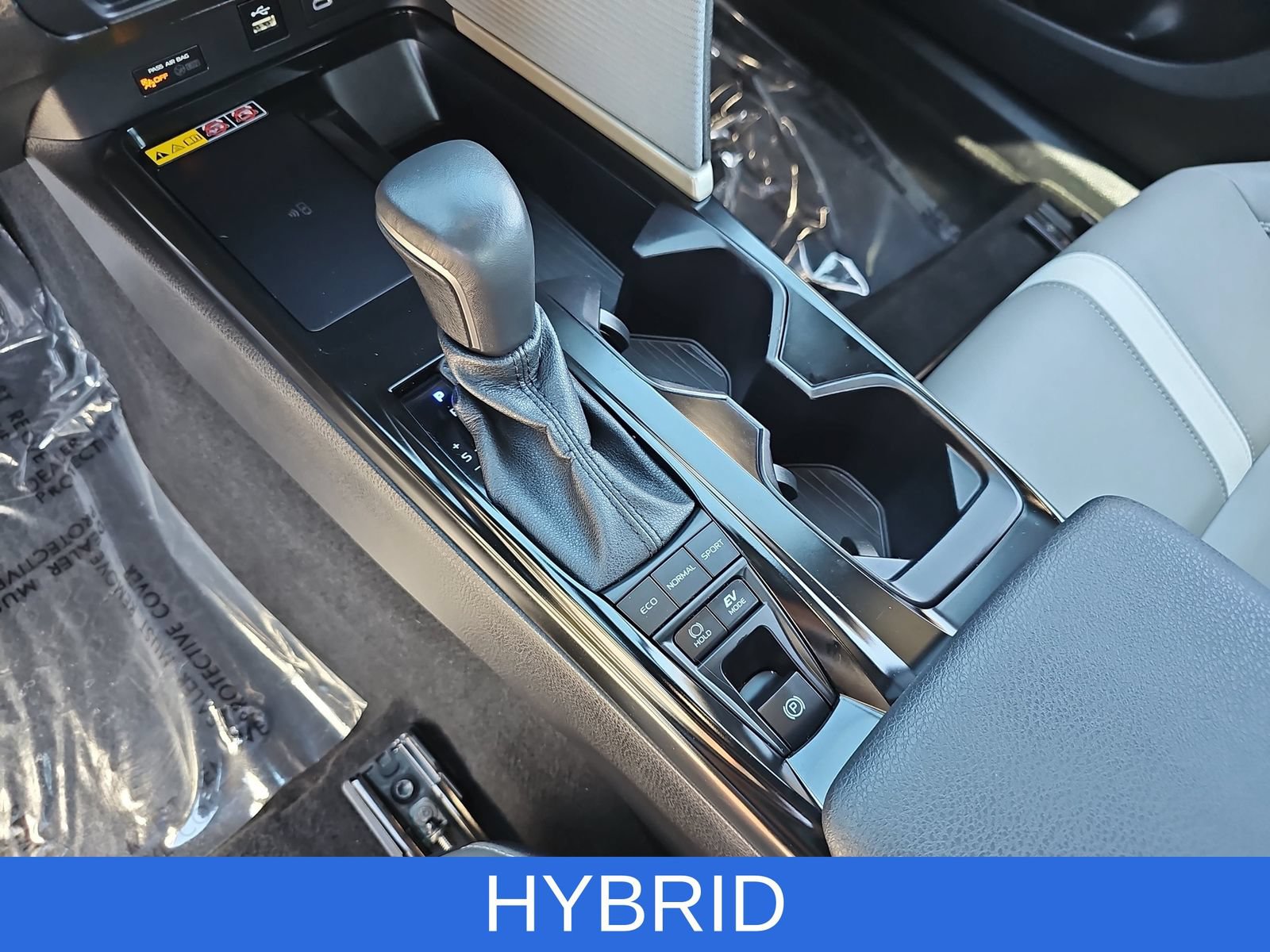 Used 2025 Toyota Camry SE FWD image 23