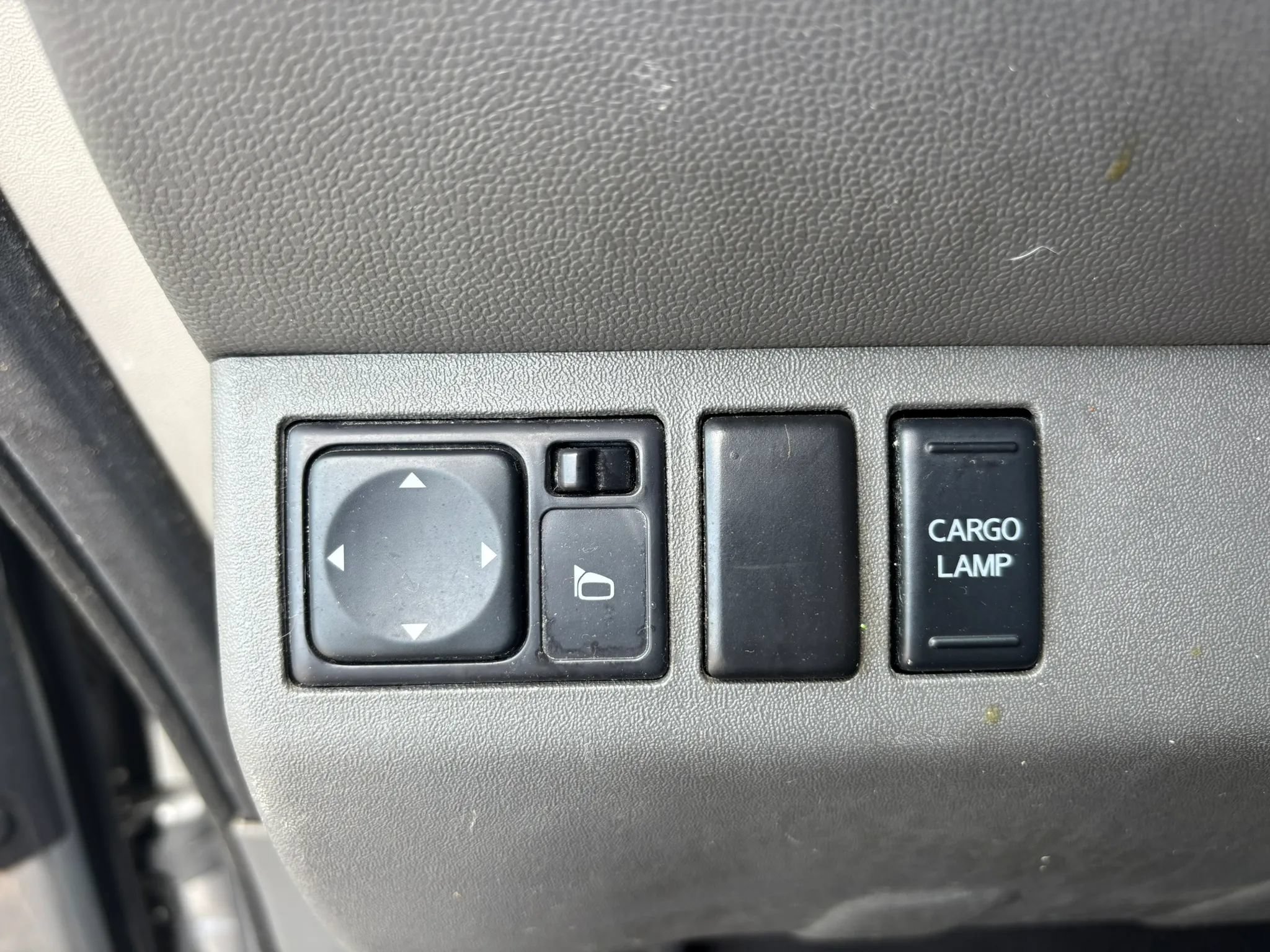 Used 2013 Nissan Frontier SV w/ SV Value Truck Pkg RWD image 11