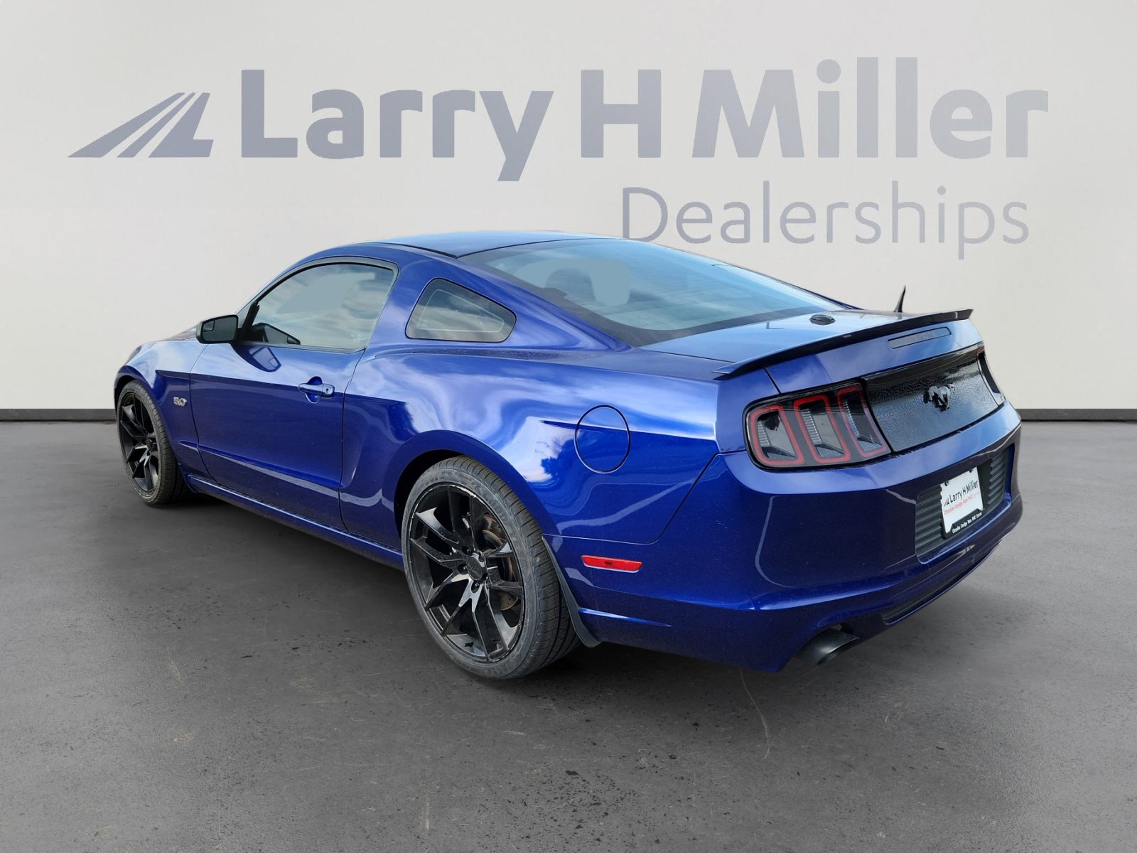 Used 2014 Ford Mustang GT Premium image 3