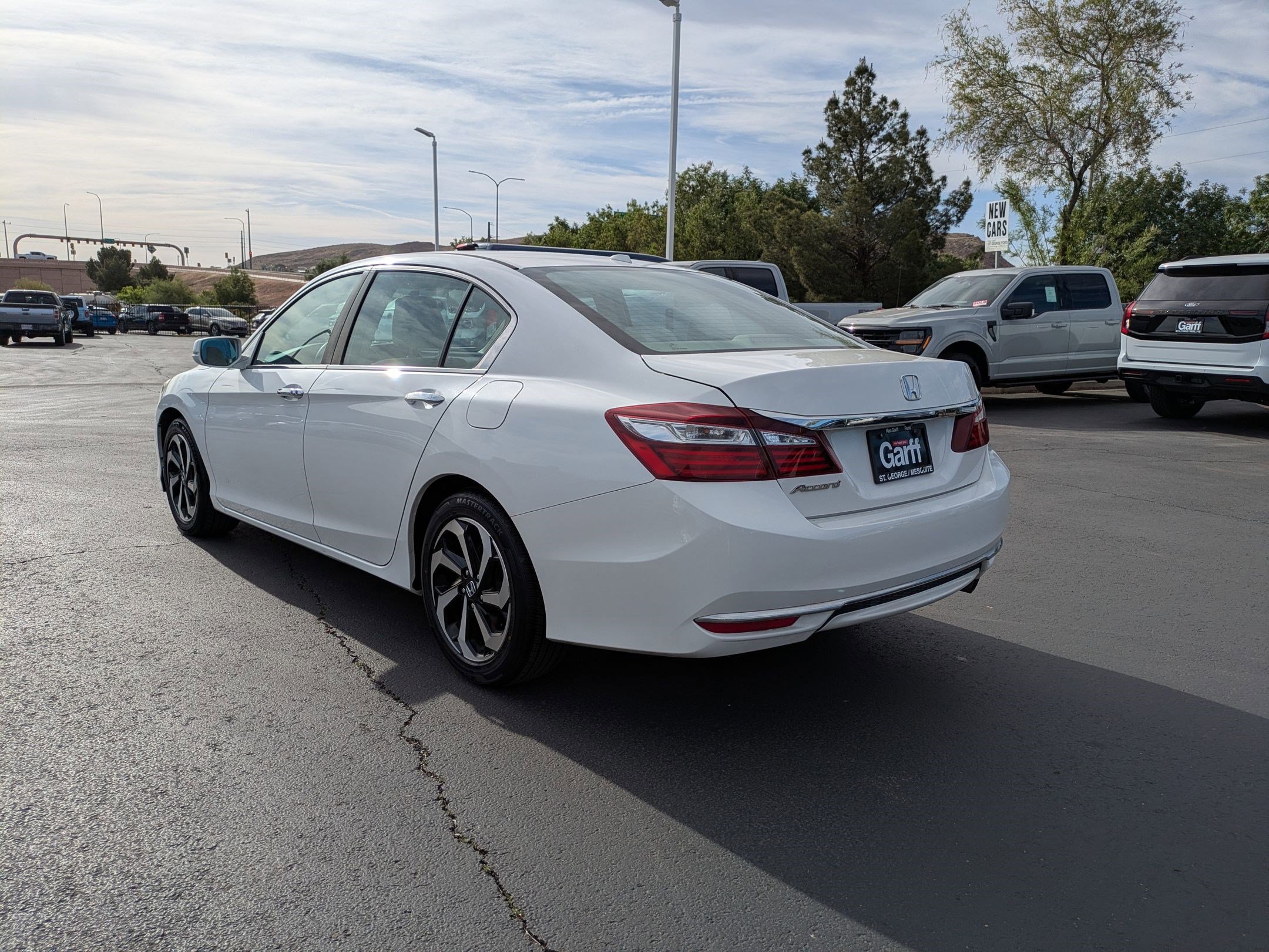 Used 2016 Honda Accord EX image 6