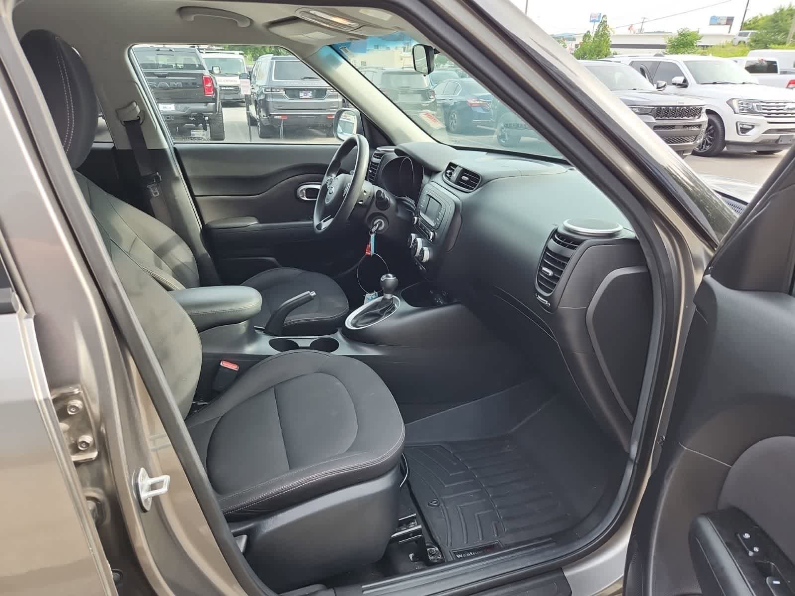 Used 2015 Kia Soul FWD image 20