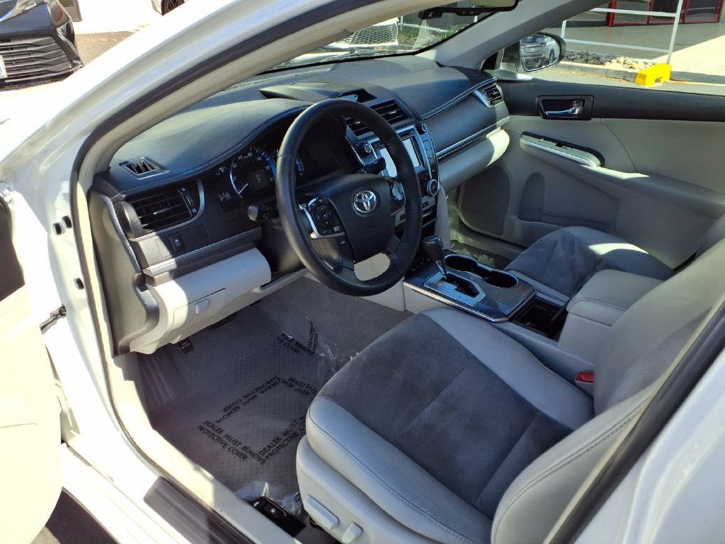 Used 2012 Toyota Camry XLE w/ Leather Pkg FWD image 15
