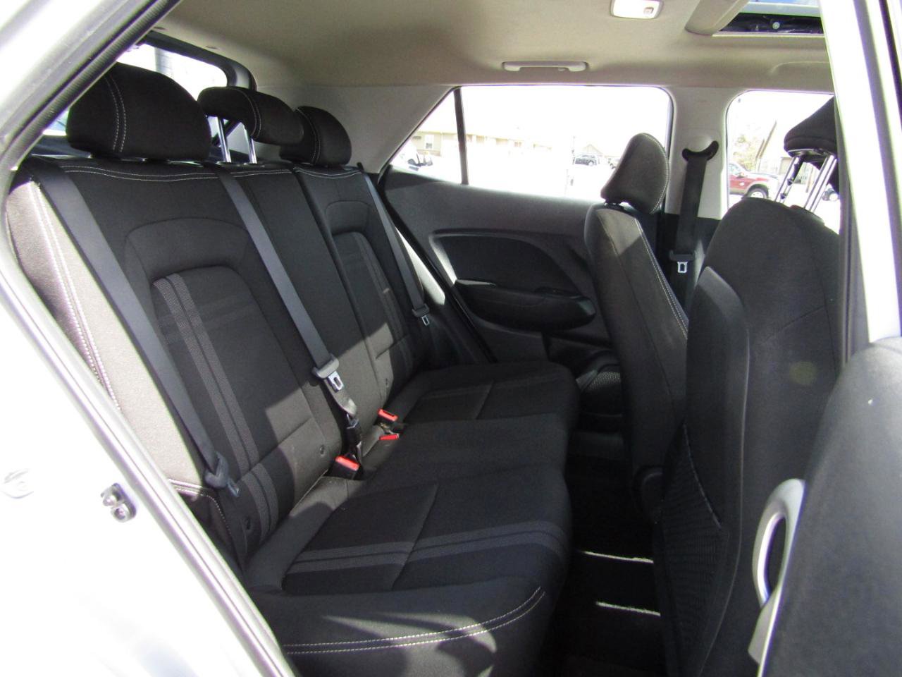 Used 2021 Hyundai Venue SEL w/ Premium Package FWD image 25
