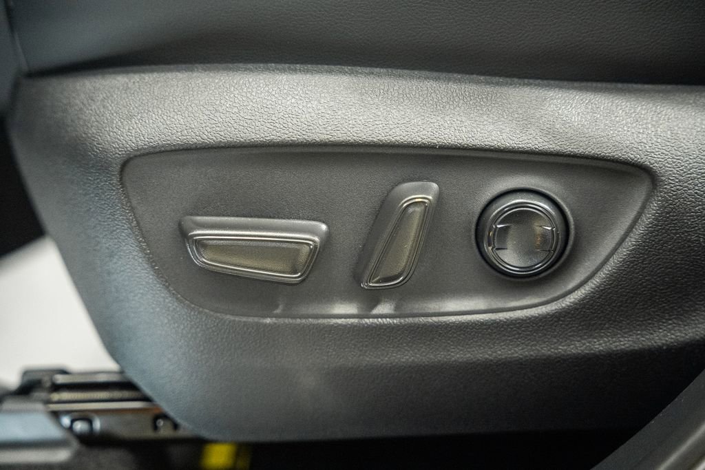 New 2026 Toyota Highlander Platinum image 42