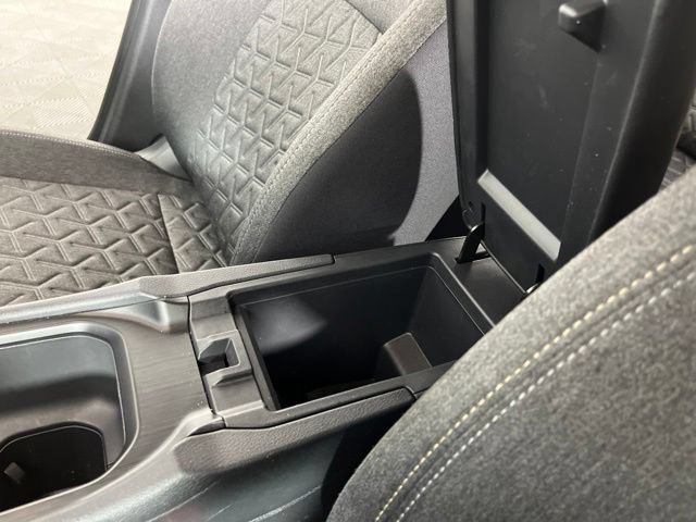 Used 2026 Nissan Kicks SV FWD image 31