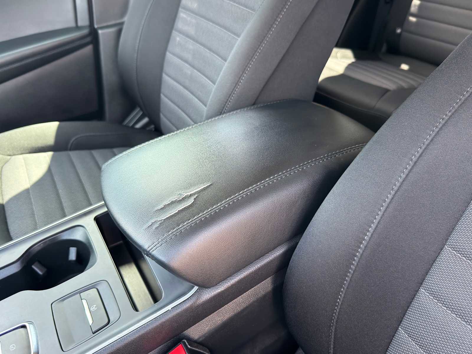 Used 2022 Ford Edge SE w/ Black Appearance Package AWD/4WD image 11