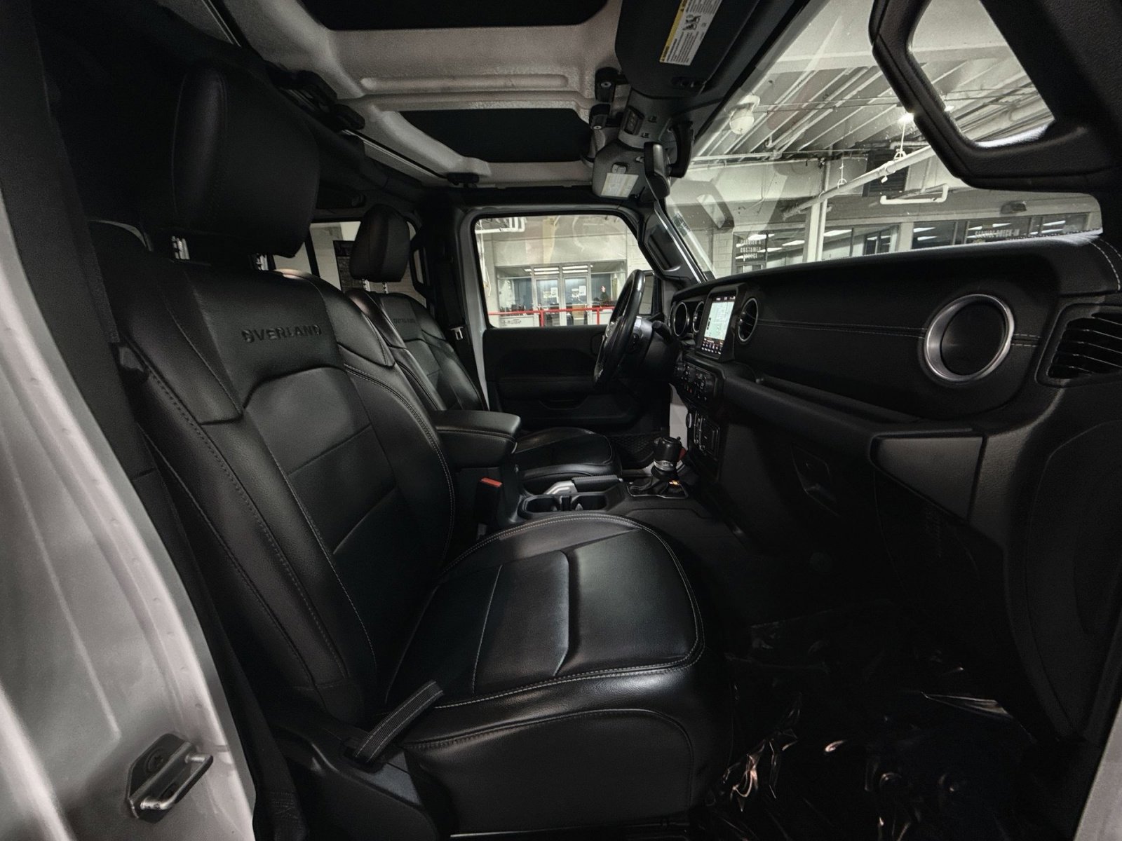 Used 2022 Jeep Gladiator Overland w/ Popular Equipment Package image 27