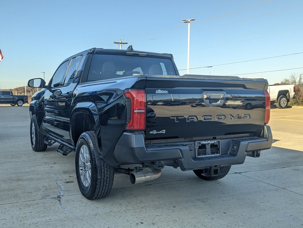Used 2025 Toyota Tacoma SR image 8