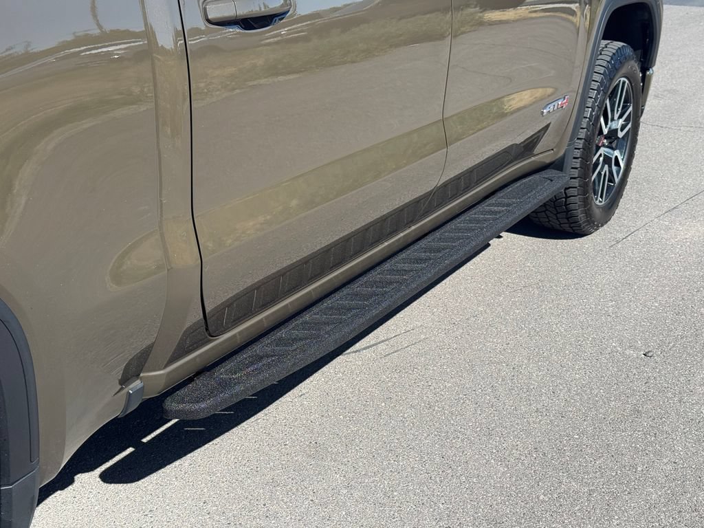 Used 2023 GMC Sierra 1500 AT4 w/ Technology Package AWD/4WD image 16