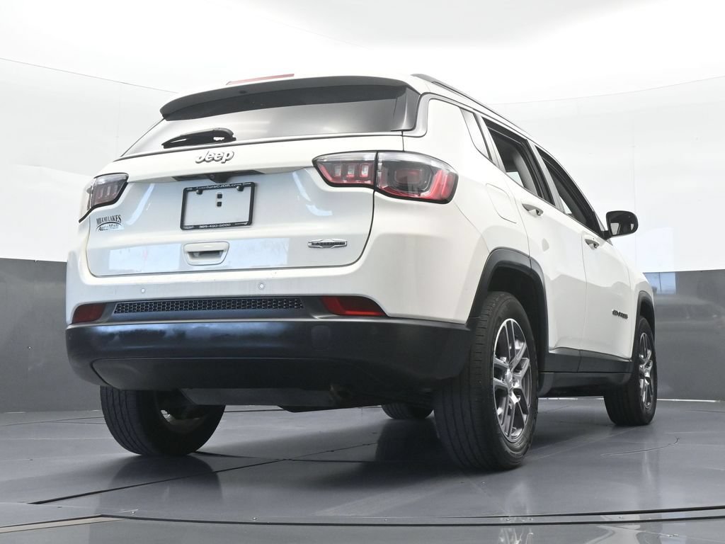 Used 2020 Jeep Compass Latitude FWD image 59