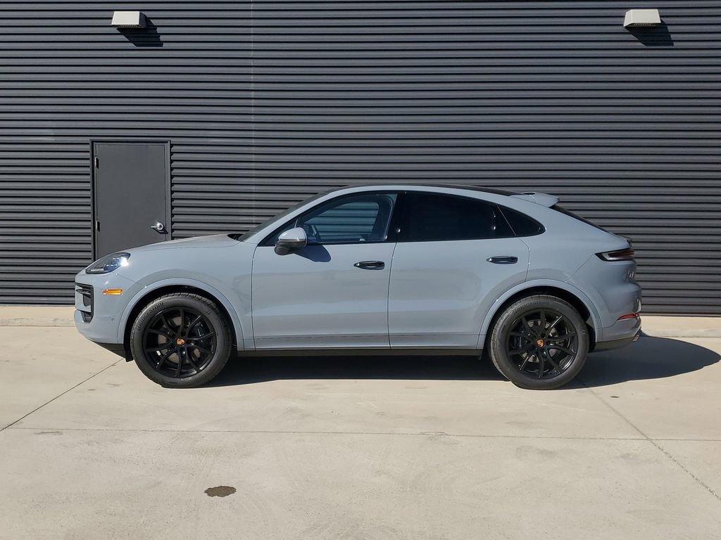 New 2026 Porsche Cayenne Coupe image 2