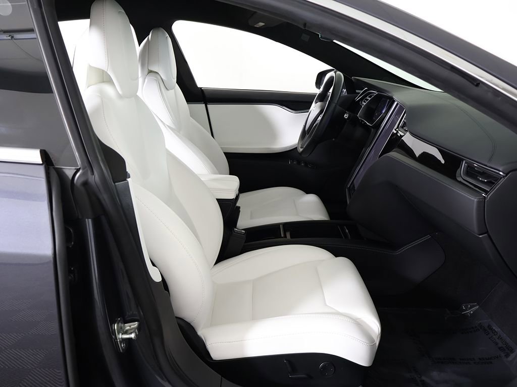 Used 2019 Tesla Model S 100D image 34
