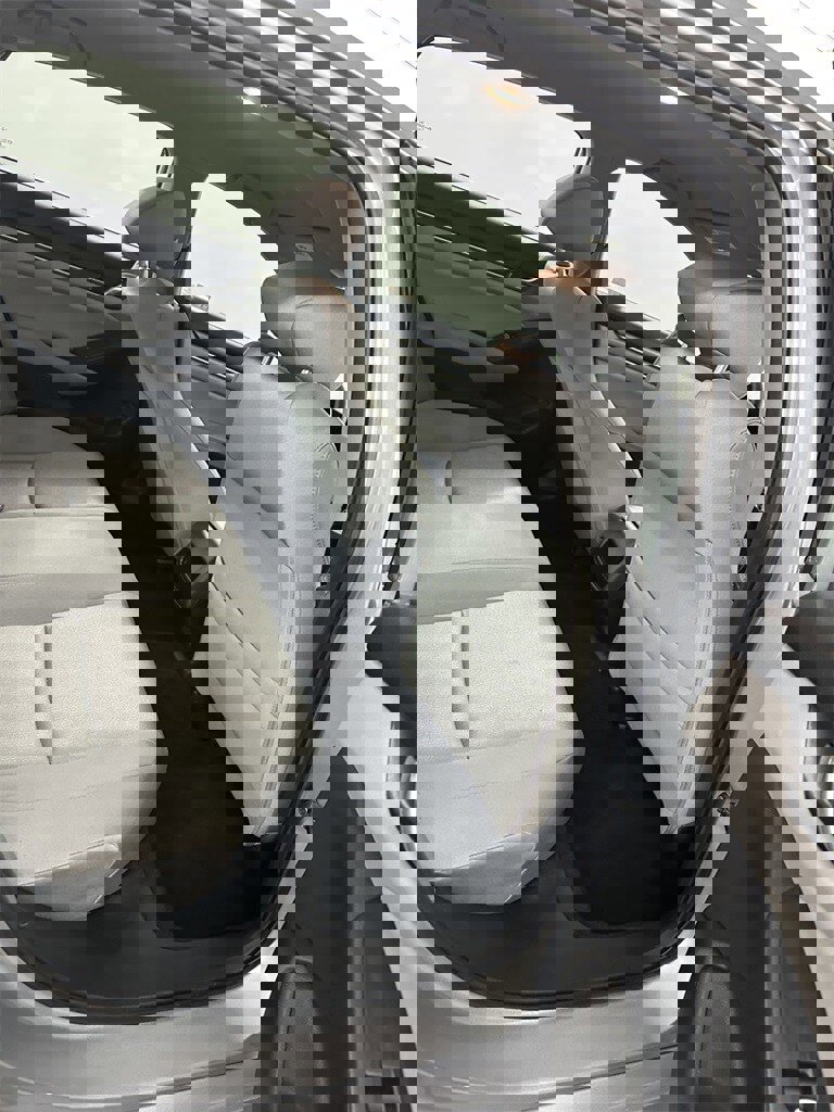 Used 2019 Honda Accord LX image 29