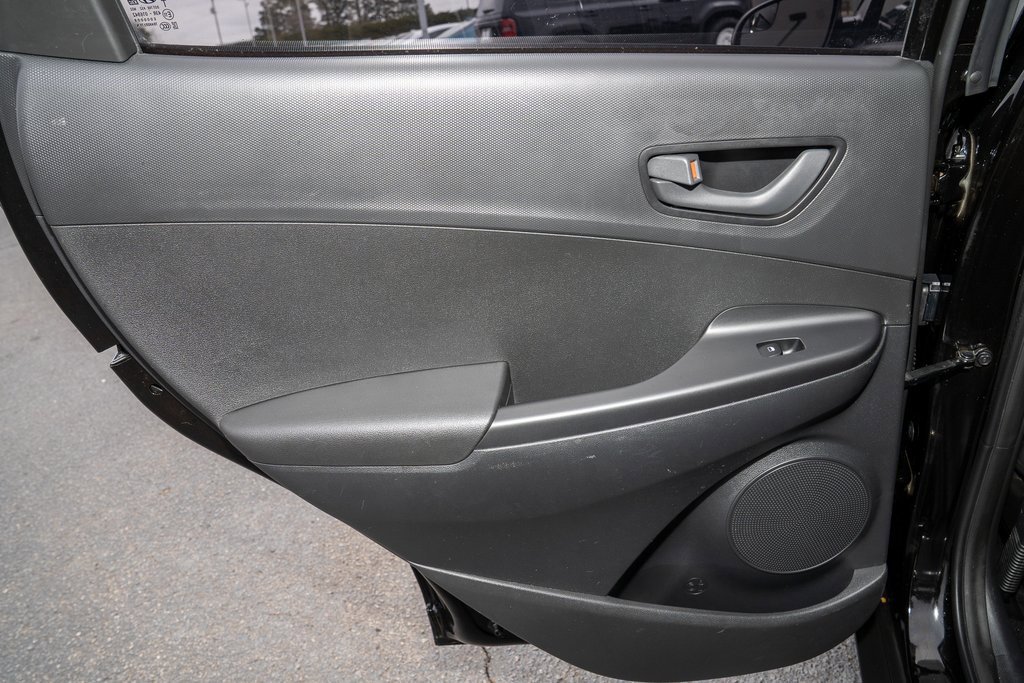 Used 2018 Hyundai Kona SE image 8