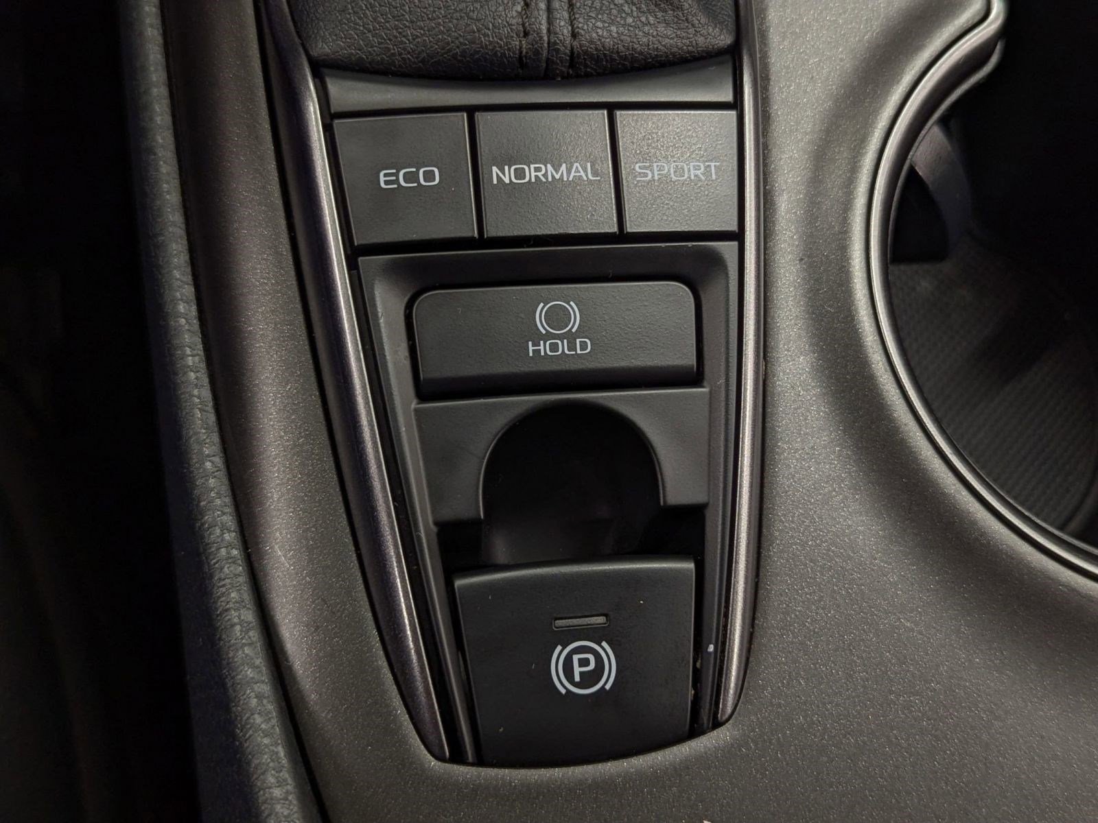 Used 2023 Toyota Camry SE image 25