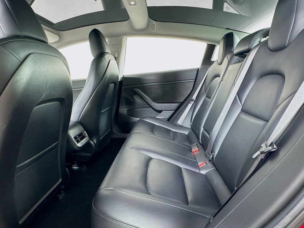 Used 2018 Tesla Model 3 Long Range image 9