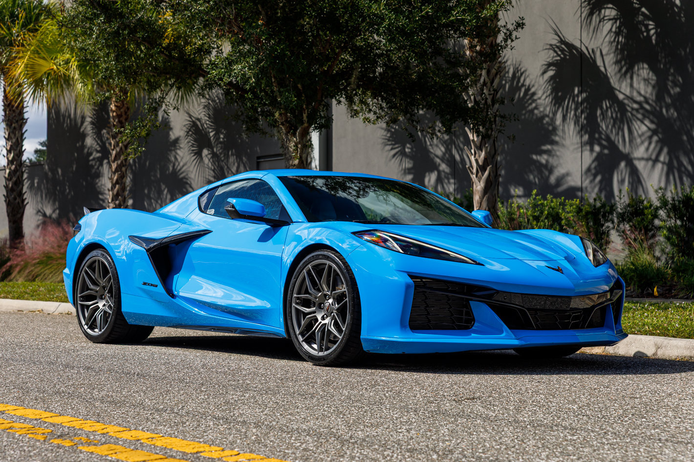 Used 2025 Chevrolet Corvette Z06 RWD image 22