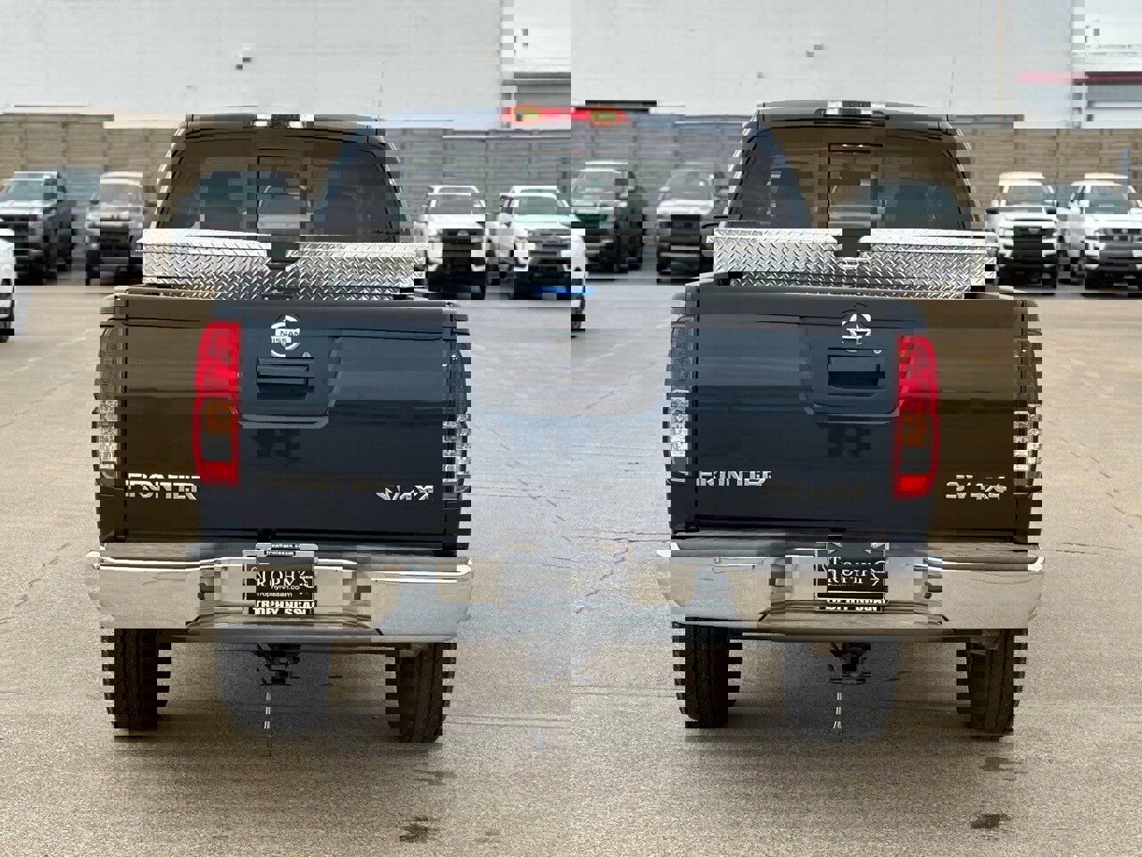 Used 2016 Nissan Frontier SV image 8